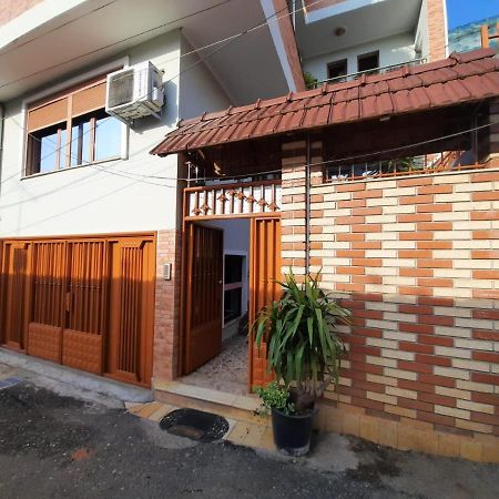 Villa 53 Tirana Bagian luar foto
