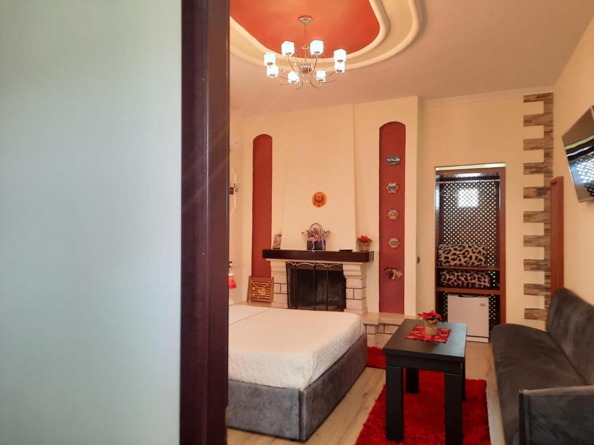 Villa 53 Tirana Bagian luar foto